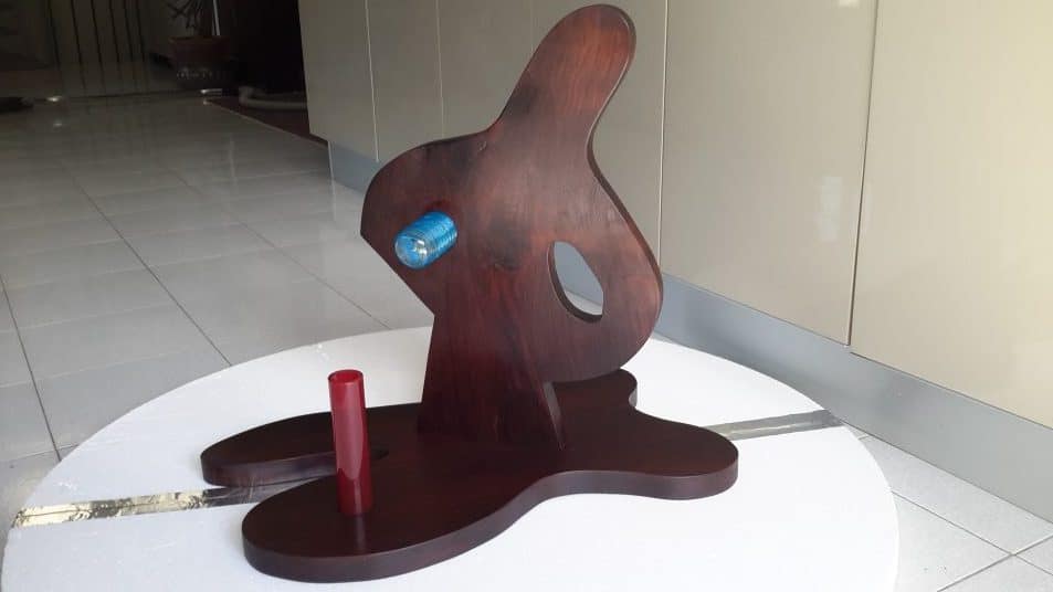 Luciano Chinese, scultura in palissandro rosso e vetri di Murano